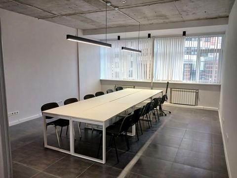 комерційна за адресою Лесі Українки бульв., 7-Б