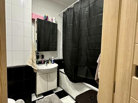 квартира за адресою Олексія Вадатурського вул. (Маршала Малиновського), 18б