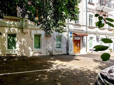 комерційна за адресою Богдана Хмельницького вул., 23-Б