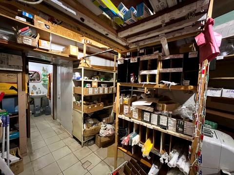 комерційна за адресою Прохоровська вул., 73