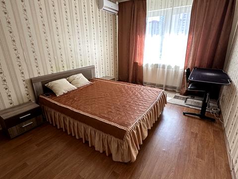 квартира за адресою Софії Русової вул., 1