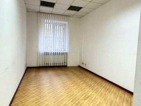 комерційна за адресою Богдана Хмельницького вул., 68