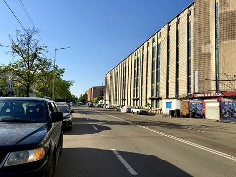 паркомісце за адресою Пантелеймона Куліша вул. (Челябінська), 2