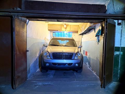 паркомісце за адресою Пантелеймона Куліша вул. (Челябінська), 2