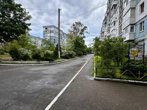 квартира за адресою Космонавтів вул., 4