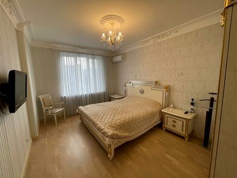 квартира за адресою Дніпровська набережна вул., 14-А