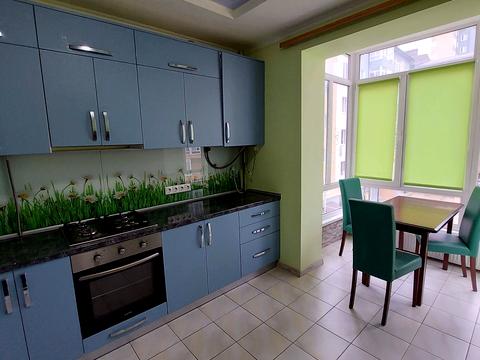 квартира за адресою Андрія Мельника вул., 10