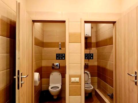 комерційна за адресою Спаська вул., 5
