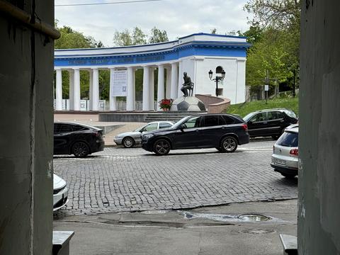 комерційна за адресою Музейний пров., 2