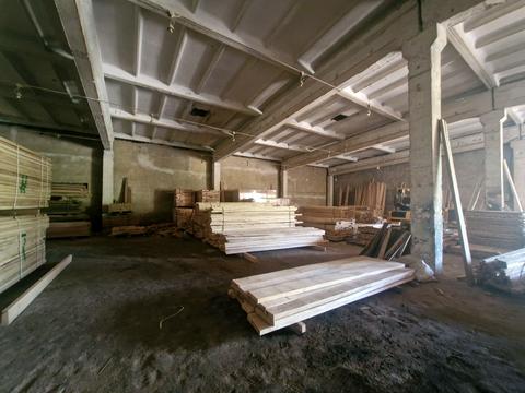 комерційна за адресою Довженка вул., 6