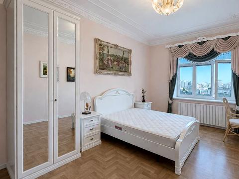 квартира по адресу Лисенка ул., 2-А