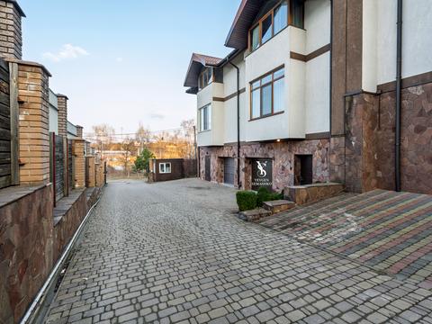 будинок за адресою с. Лісники, Погребного вул.