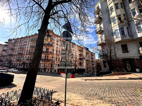 комерційна за адресою Ольгинська вул., 2/1