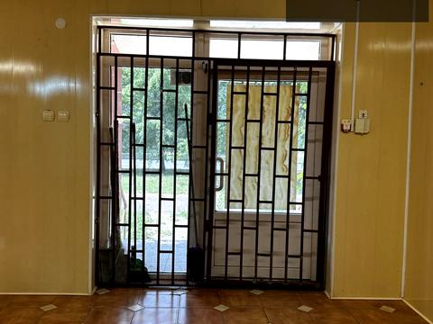 комерційна за адресою Грушевского, 60
