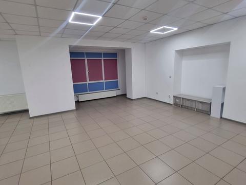 комерційна за адресою Василя Симоненка вул., 33 а