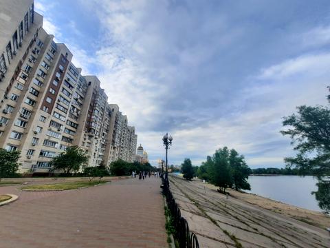 комерційна за адресою Володимира Івасюка просп. (Героїв Сталінграду), 20-А