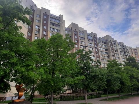 комерційна за адресою Володимира Івасюка просп. (Героїв Сталінграду), 20-А