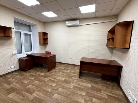 комерційна за адресою Михайла Грушевського вул., 28/2