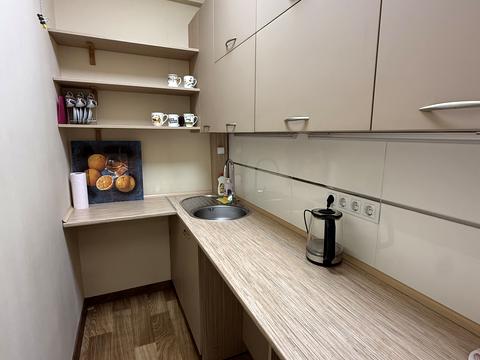 комерційна за адресою Михайла Грушевського вул., 28/2