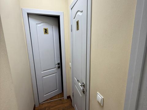 комерційна за адресою Михайла Грушевського вул., 28/2