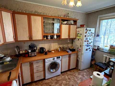 квартира за адресою Тролейбусна вул., 8