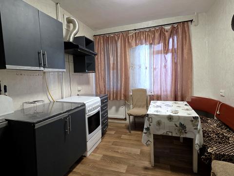 квартира за адресою Космонавтів вул., 126/2