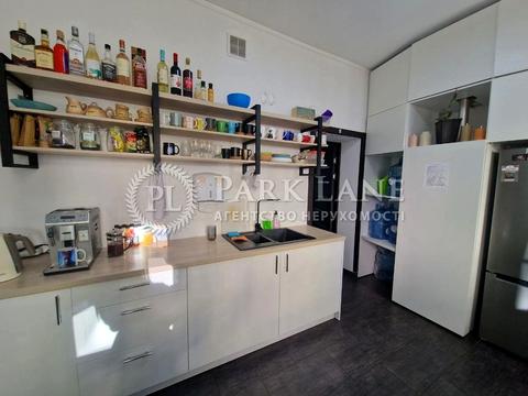 комерційна за адресою Гончарна вул., 3