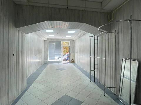 комерційна за адресою Корятовича пл., 11