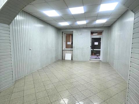 комерційна за адресою Корятовича пл., 11
