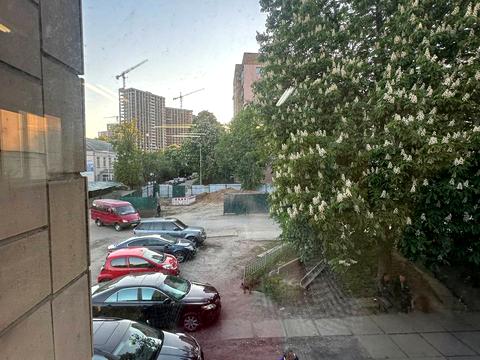 комерційна за адресою Полкова вул., 72-А