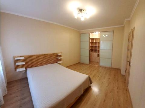 квартира за адресою Яблунева вул., 8