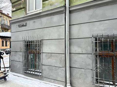комерційна за адресою Декарта, 24