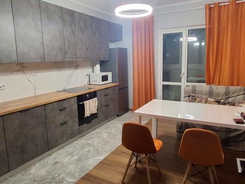 квартира за адресою Сім'ї Кульженків вул. (Петра Дегтяренка), 21