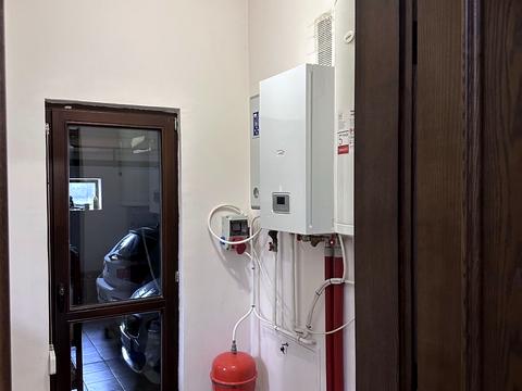 дом по адресу Центральна