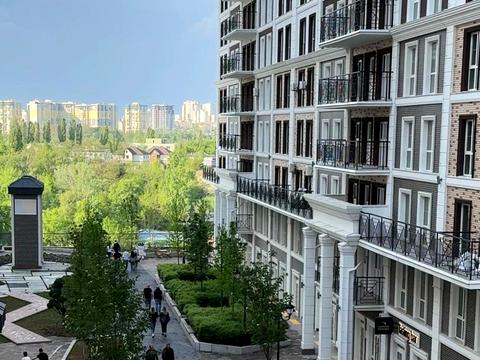 комерційна за адресою Київ, Михайла Максимовича вул. (Онуфрія Трутенка), (Будинок «Престон»)