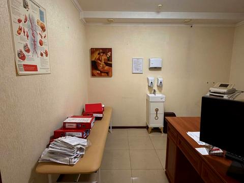 комерційна за адресою Василіянок вул., 35