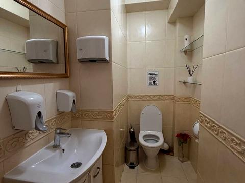комерційна за адресою Василіянок вул., 35
