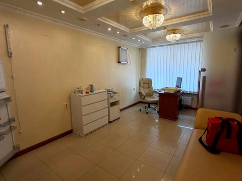 комерційна за адресою Василіянок вул., 35