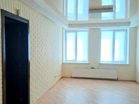 комерційна за адресою Лесі Українки вул., 44