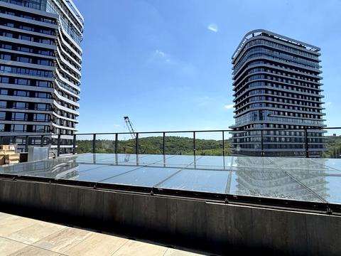 комерційна за адресою Васильківська вул., 1