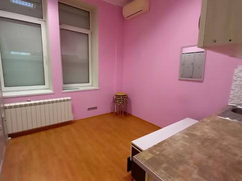 коммерческая по адресу Миколы Бажана просп., 12