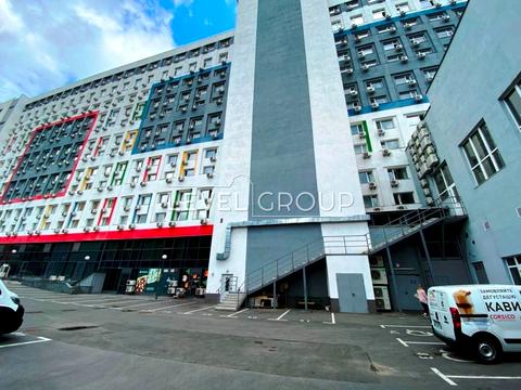 комерційна за адресою Машинобудівна вул., 39