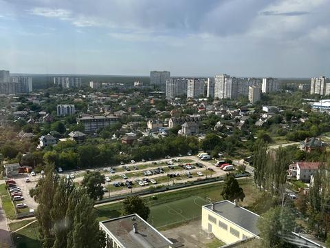 квартира за адресою Осіння вул., 33