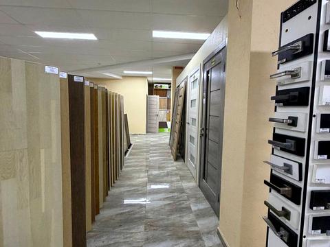 комерційна за адресою Володимира Івасюка вул., 76а