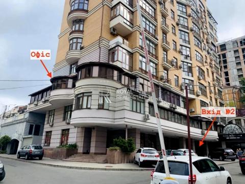 комерційна за адресою Лютеранська вул., 10-А