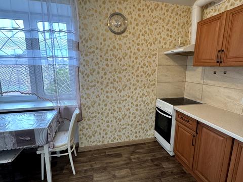 квартира за адресою Євгена Чикаленка вул., 76б