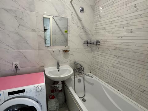квартира за адресою Євгена Чикаленка вул., 76б