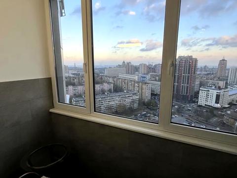 квартира за адресою Євгена Коновальця вул. (Щорса), 34-А