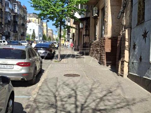 комерційна за адресою Бульварно-Кудрявська вул. (Воровського), 43-А