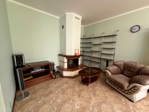 квартира по адресу Салютная ул., 1-Б